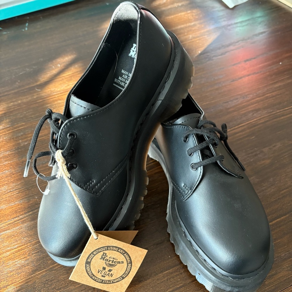 Dr. Martens Black Vegan Quad Mono | SZ 8